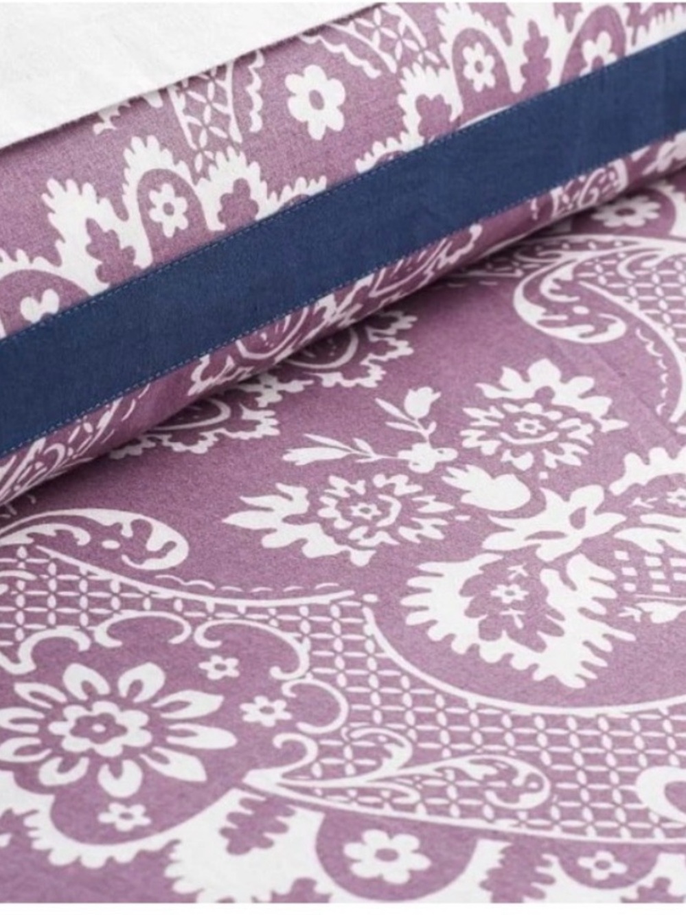 Pottery Barn Elaine Damask Purple Duvet Cover with Navy Trim Accents-King size - Picture 2 of 4